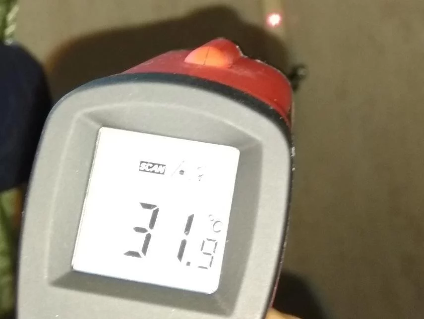 Измерение температуры стояка отопления в комнате-13.0 м